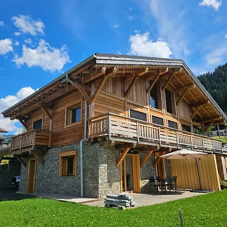 A La Montagne O Ptit Lady Megeve